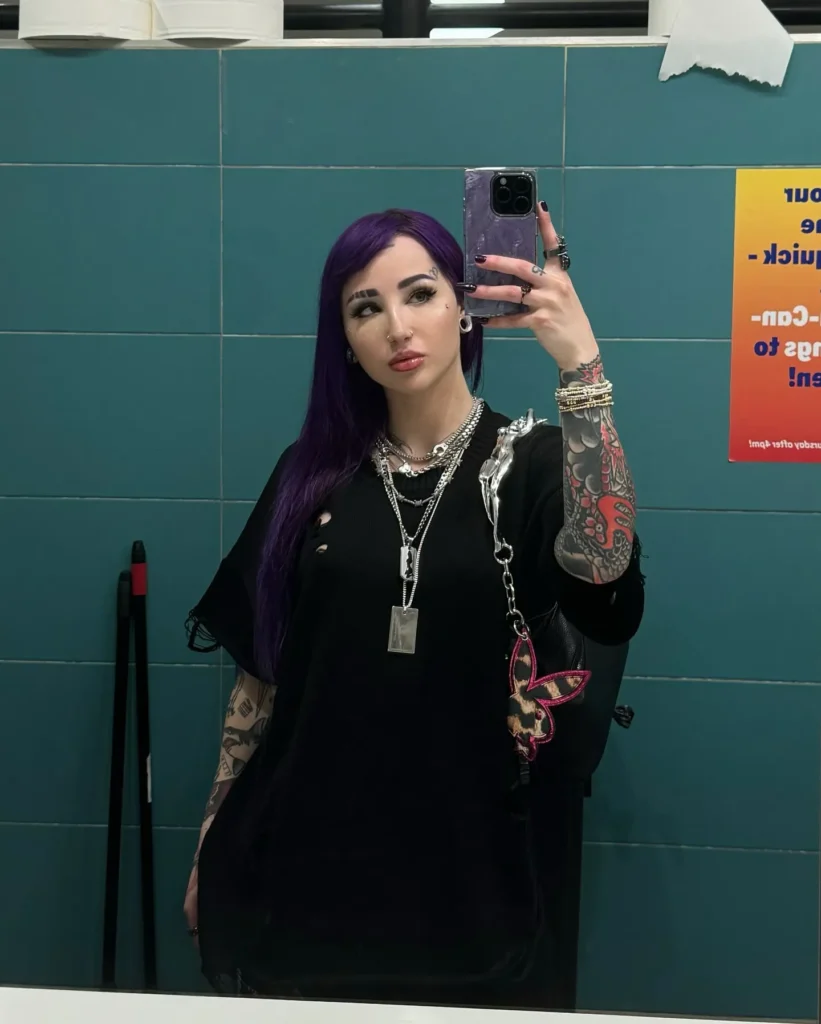 who is valerica steele